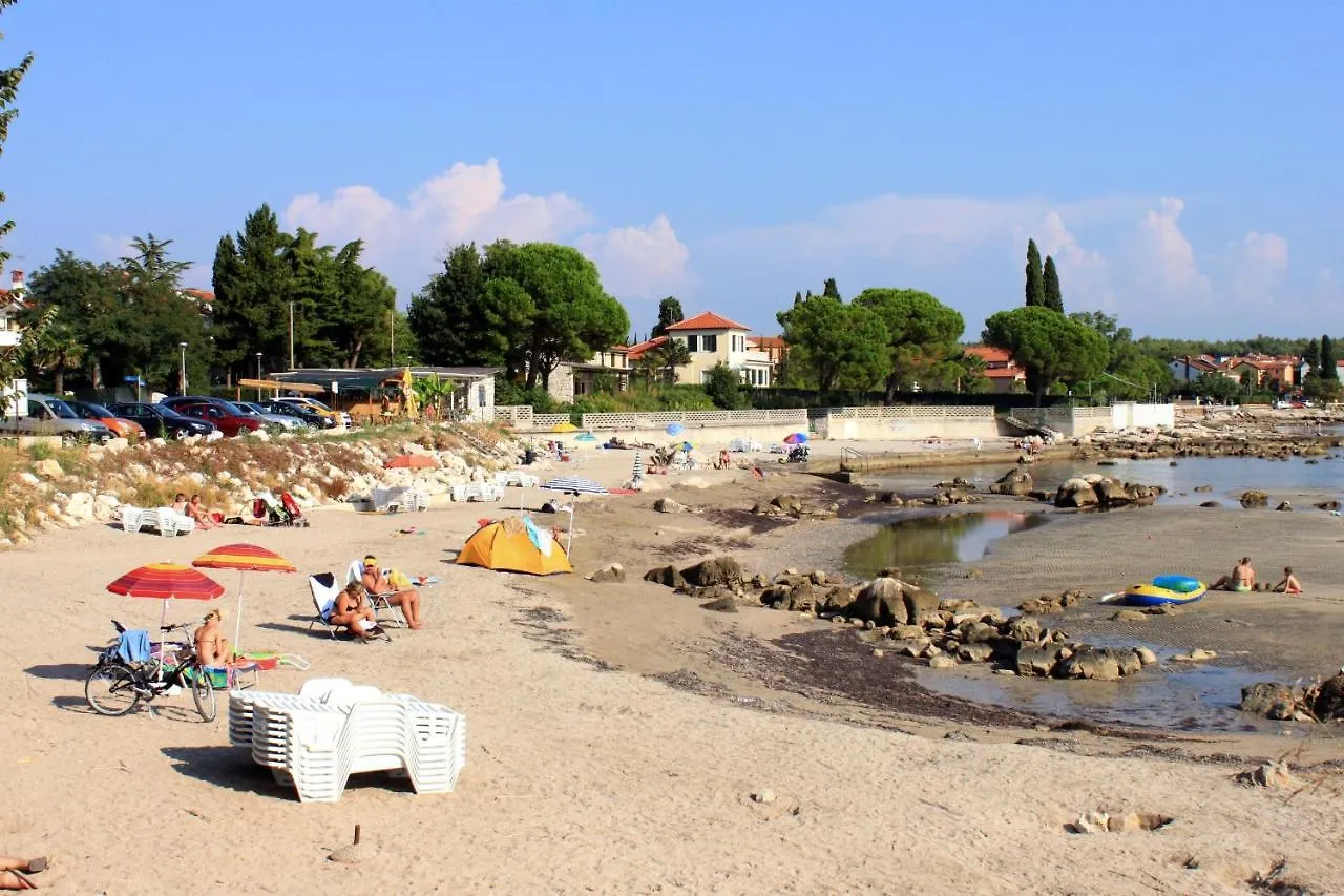 Apartments With A Parking Space Zambratija, Umag - 21176