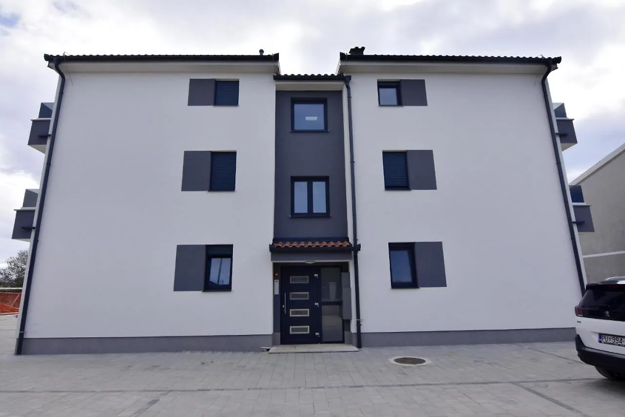 Apartments With A Parking Space Zambratija, Umag - 21176 Savudrija