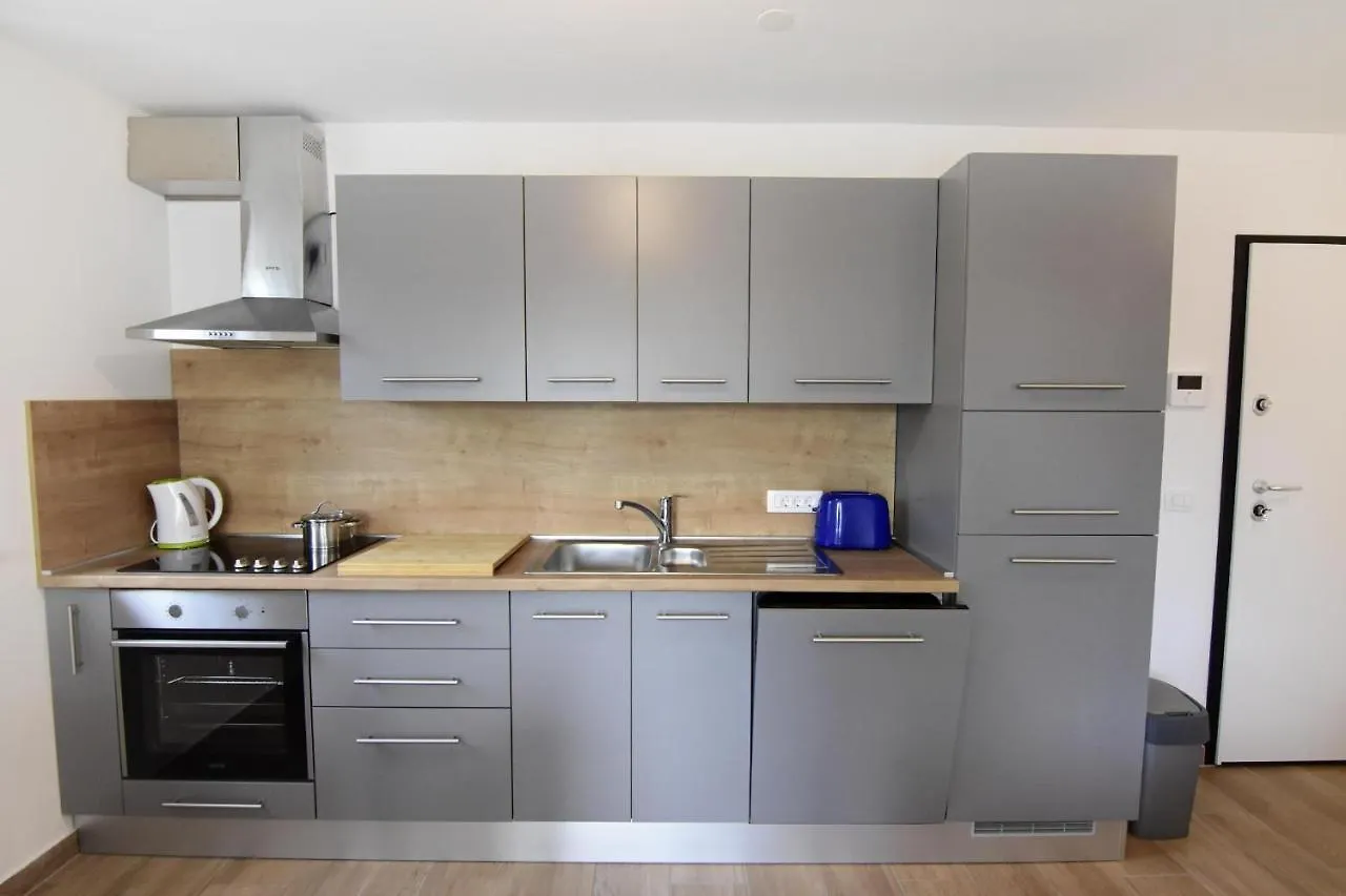 Apartments With A Parking Space Zambratija, Umag - 21176 Savudrija 0*,