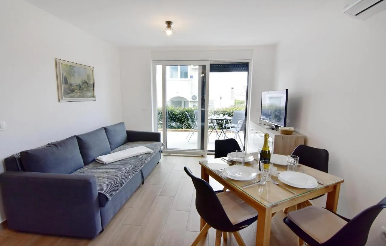 Apartments With A Parking Space Zambratija, Umag - 21176 Savudrija 0*,  Croatia